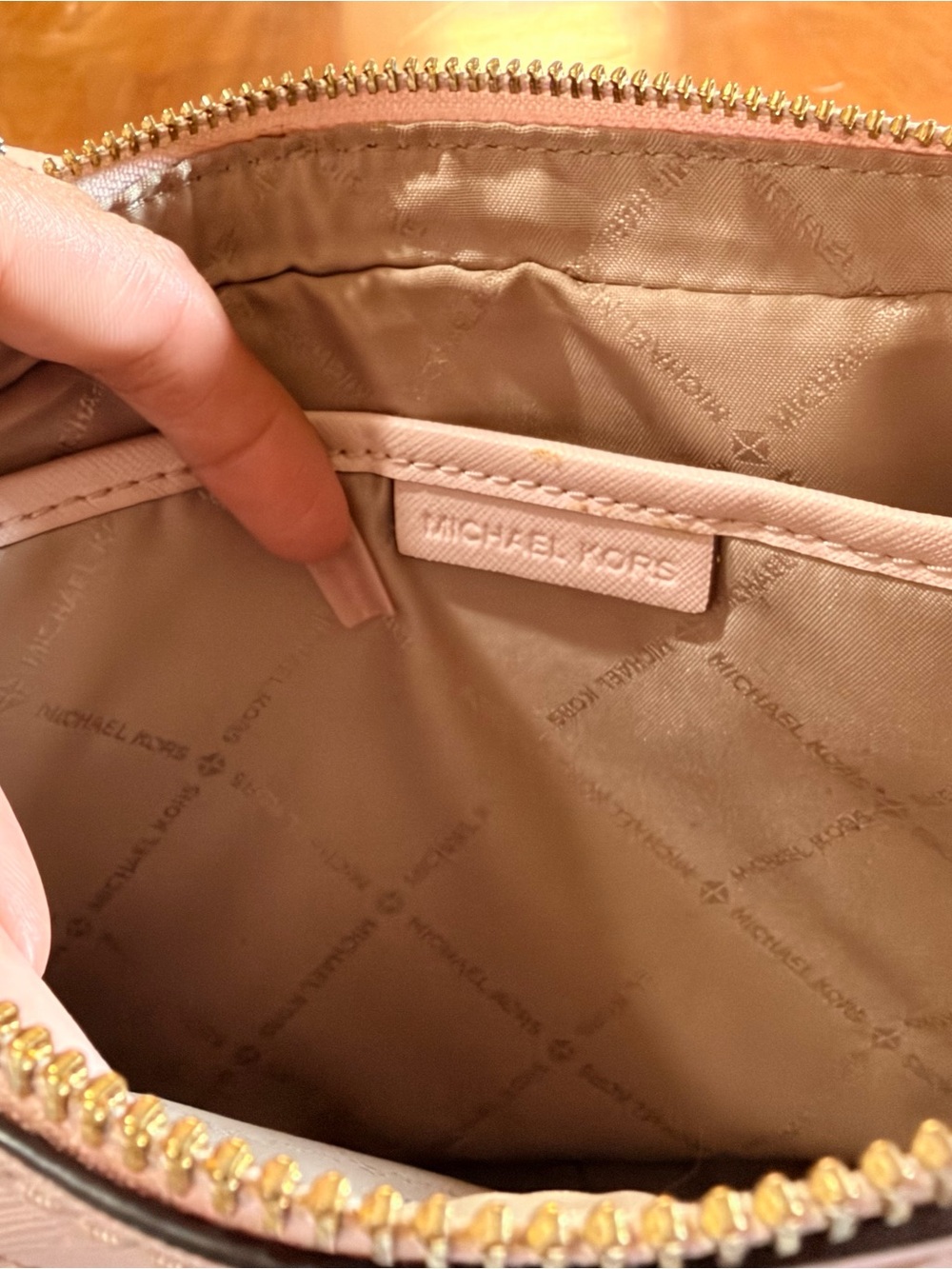 Michael Kors Pink Crossbody Bag - Signature Logo - Picture 5 of 8